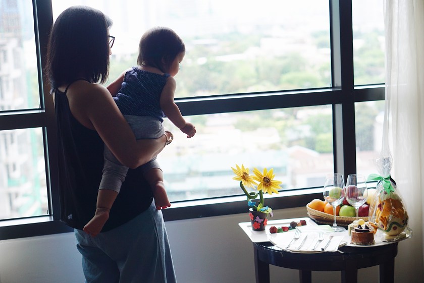 easter-staycation-at-holiday-inn-suites-makati