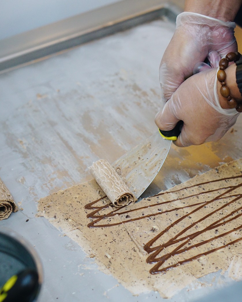 elait-rolled-ice-cream-and-yogurt-century-city-mall