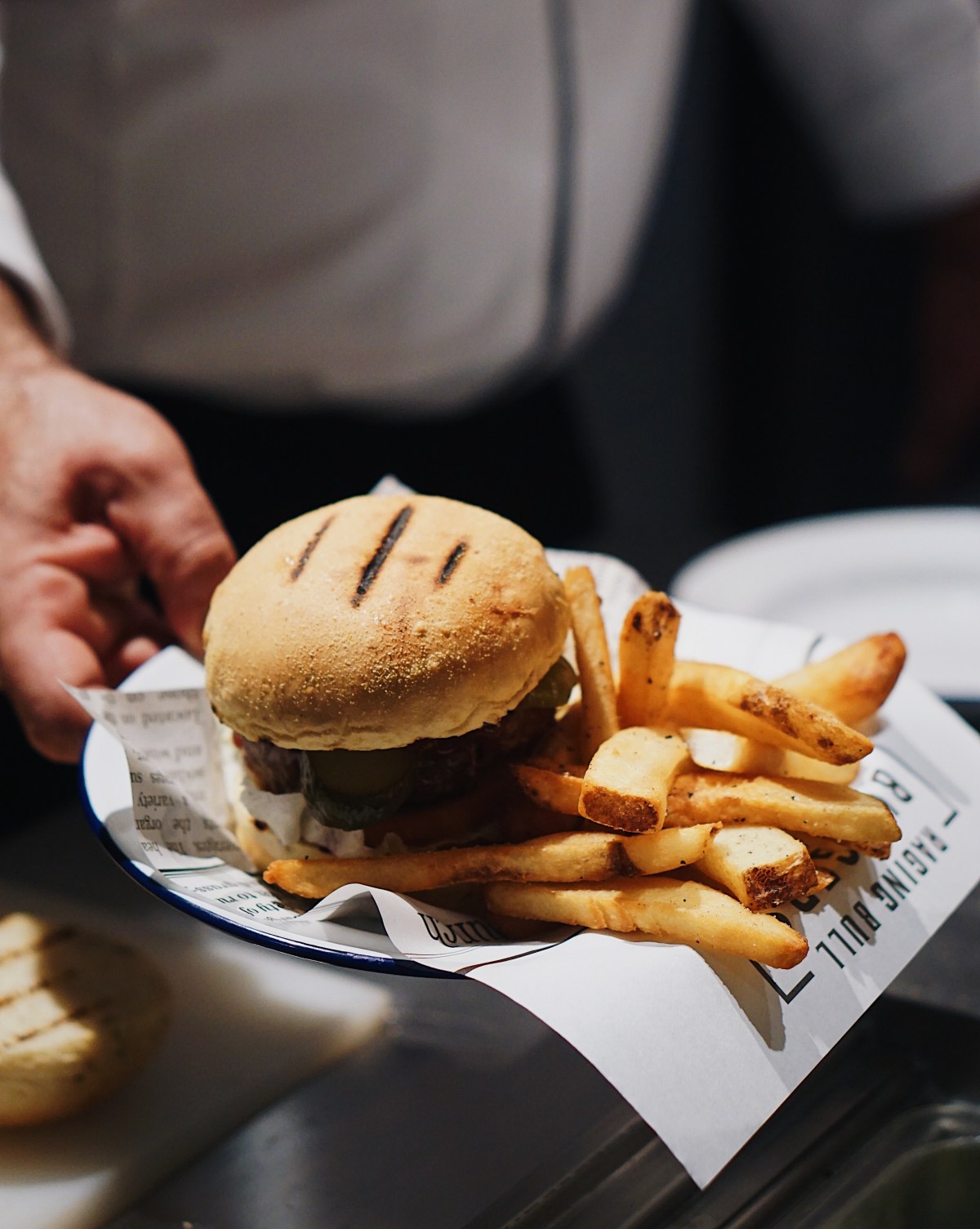 Raging Bull Burgers – Shangri-La at The&nbsp;Fort