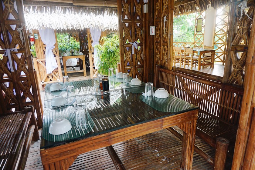 explore-isdaan-floating-restaurant-talavera-nueva-ecija