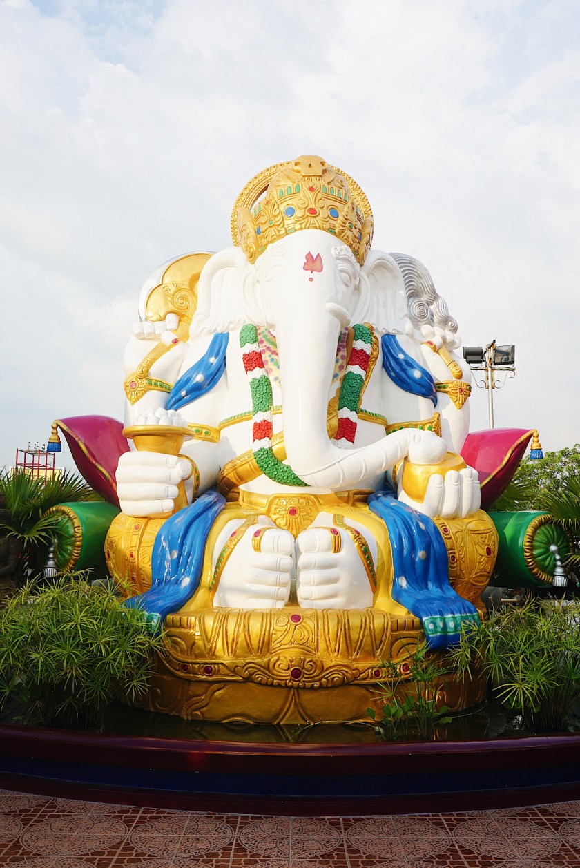 explore-isdaan-floating-restaurant-talavera-nueva-ecija