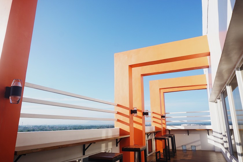 explore-la-maja-rica-hotel-tarlac-city