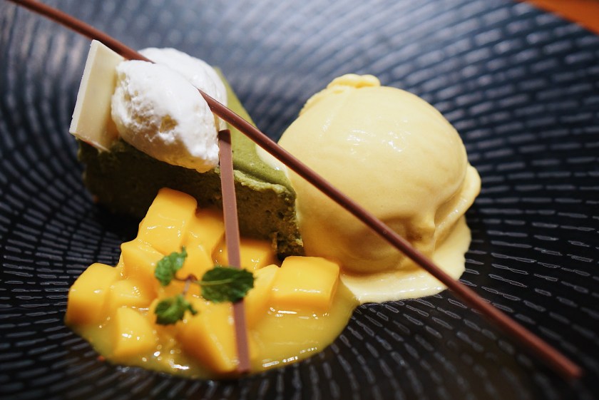 raw-beef-and-tomahawk-steak-at-the-fireplace-new-world-manila-bay