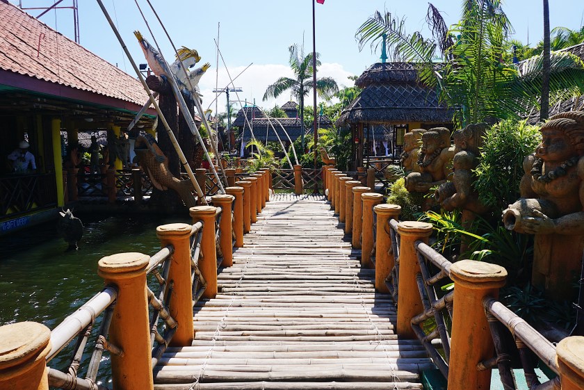 boodle-fight-at-isdaan-floating-restaurant-gerona-tarlac