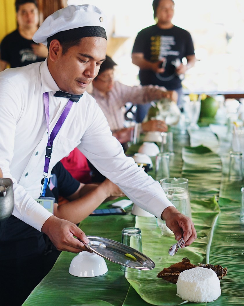 boodle-fight-at-isdaan-floating-restaurant-gerona-tarlac