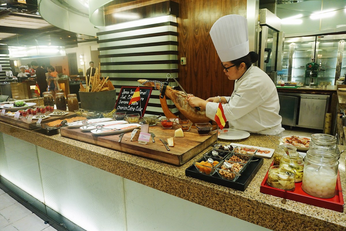 Flavors of Spain at Market Cafe – AG New World Manila&nbsp;Bay