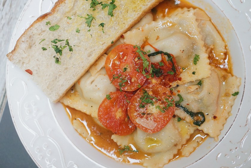 greenbelt-pizza-and-pasta-at-bistro-ravioli