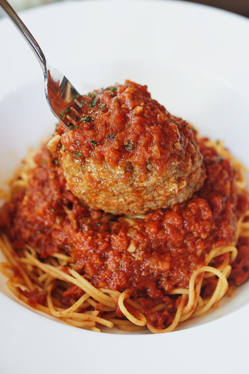 bgc-eats-italian-comfort-food-at-buca-di-beppo