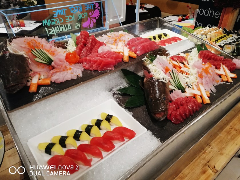 hotel-jen-manila-christmas-buffet-at-latitude