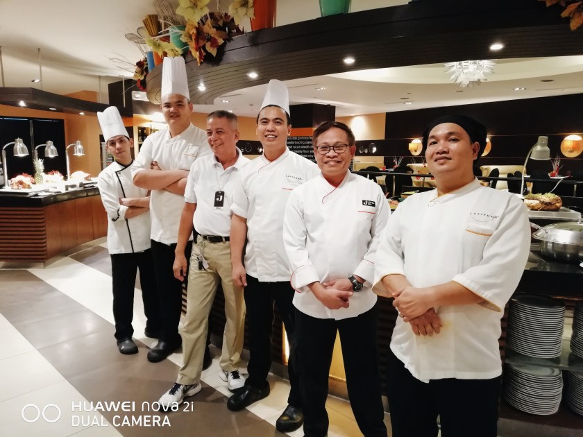 hotel-jen-manila-christmas-buffet-at-latitude