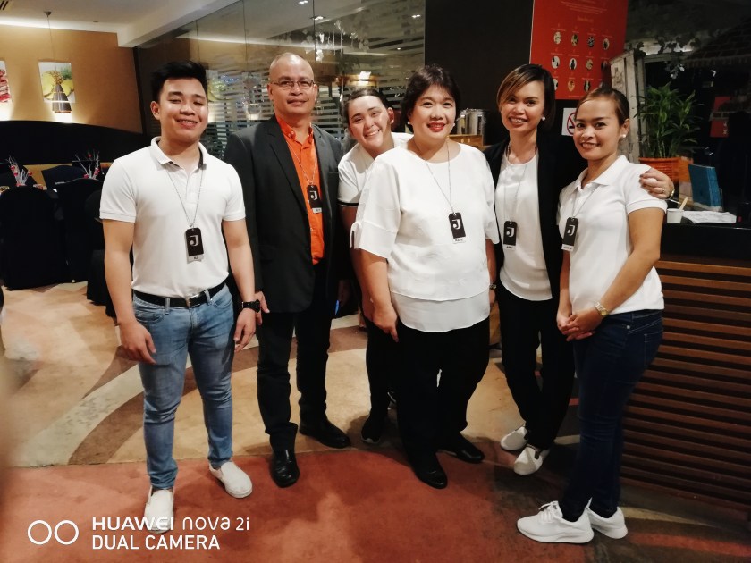 hotel-jen-manila-christmas-buffet-at-latitude