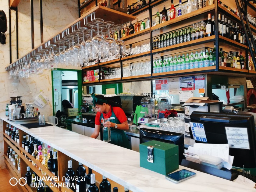 uptown-bonifacio-italian-feast-at-mamma-mia