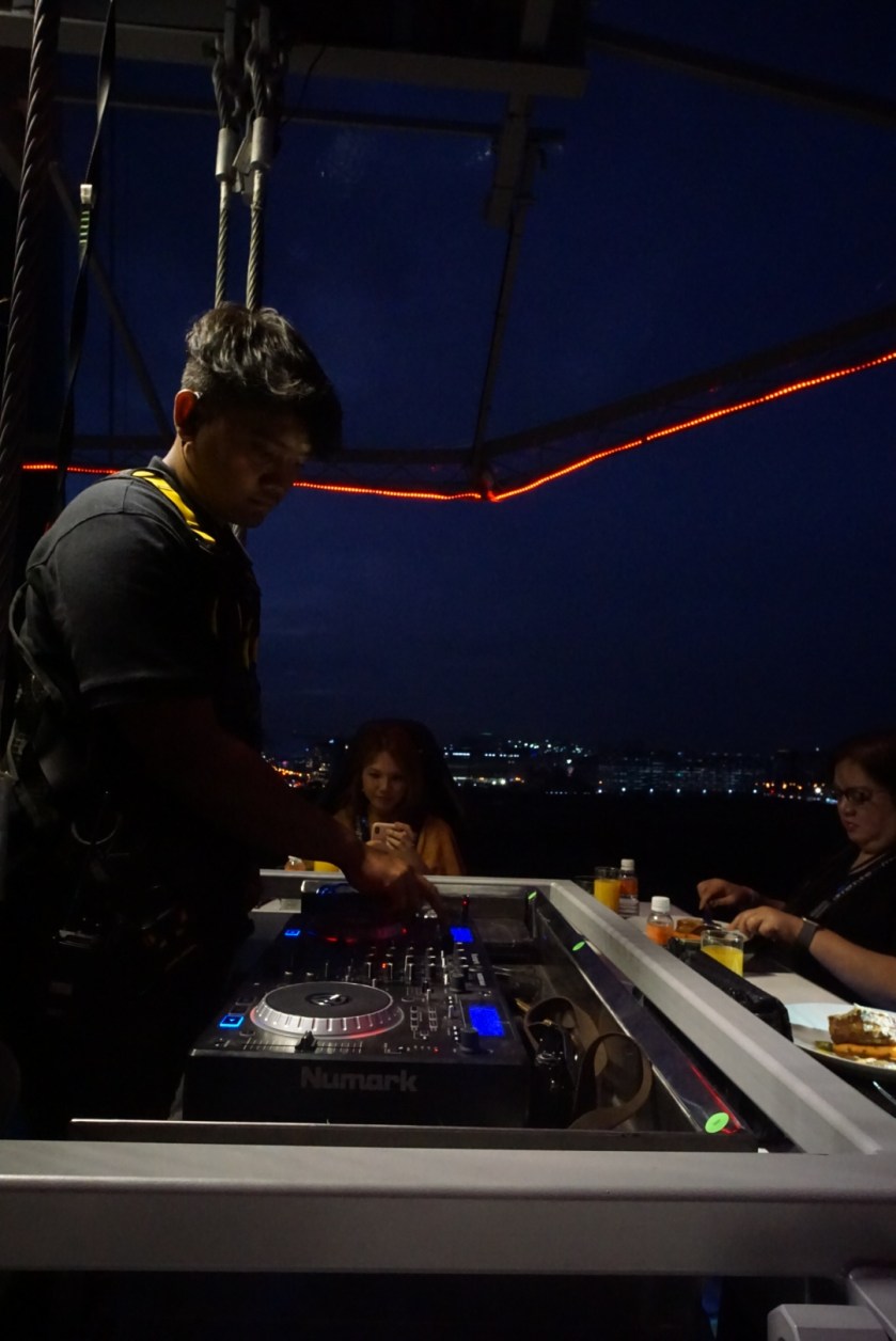 dinner-in-the-sky-philippines-solaire-resort