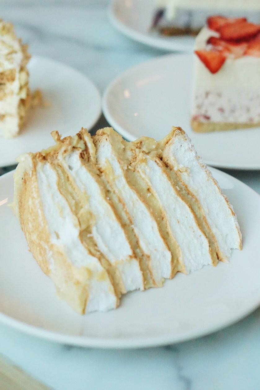 the-corner-market-food-hall-the-podium