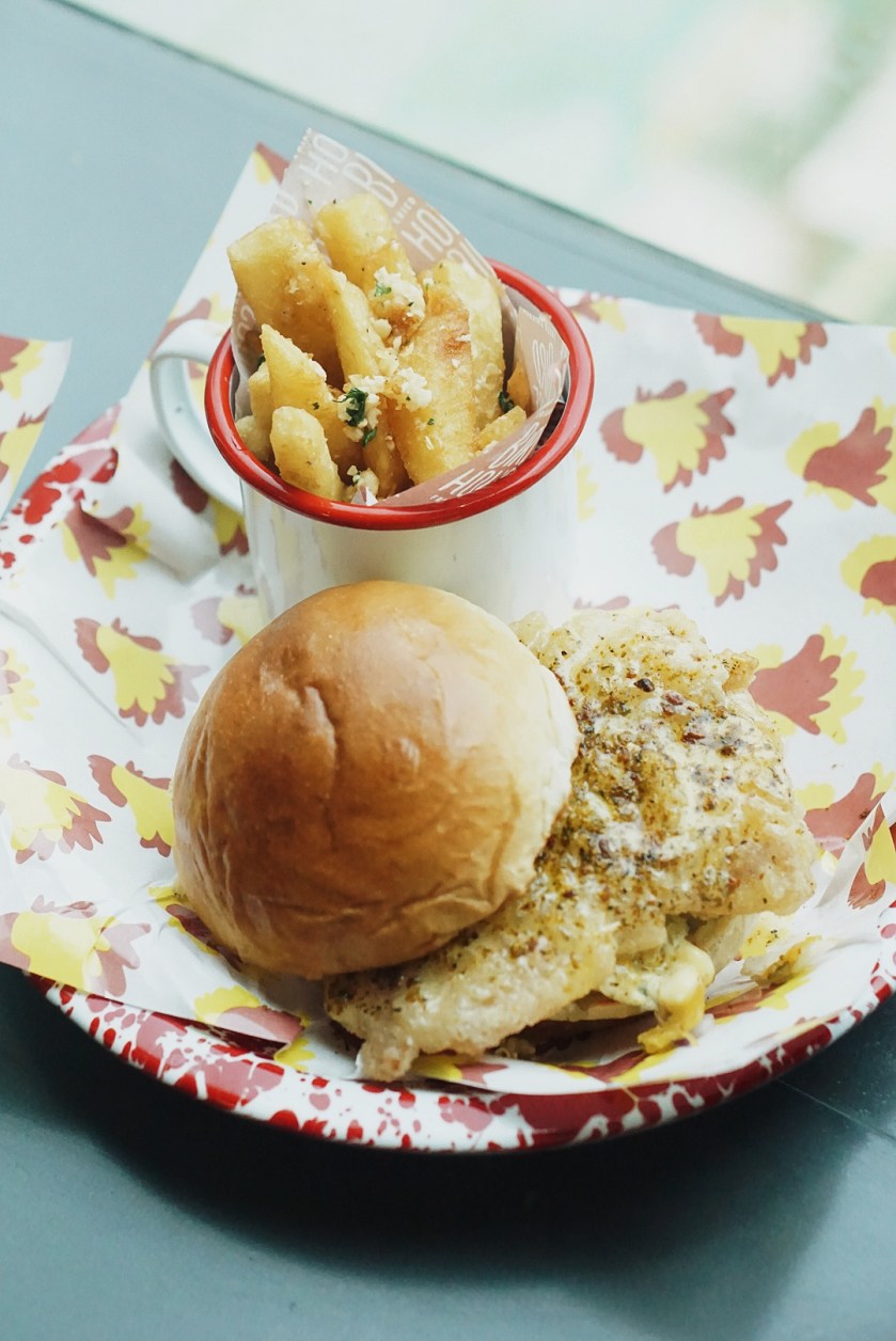 the-corner-market-food-hall-the-podium