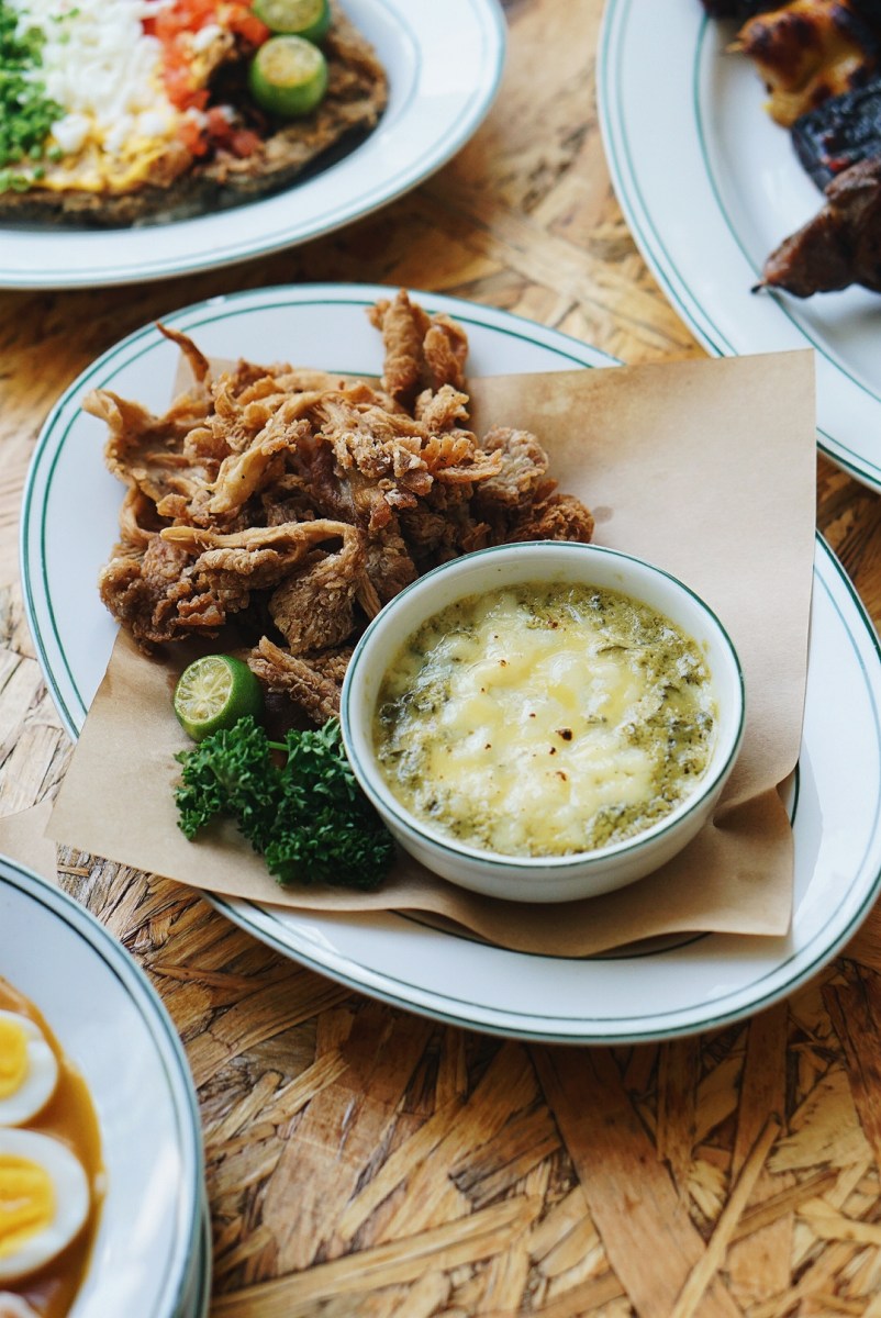 bgc-eats-friends-family-bonifacio-high-street-central