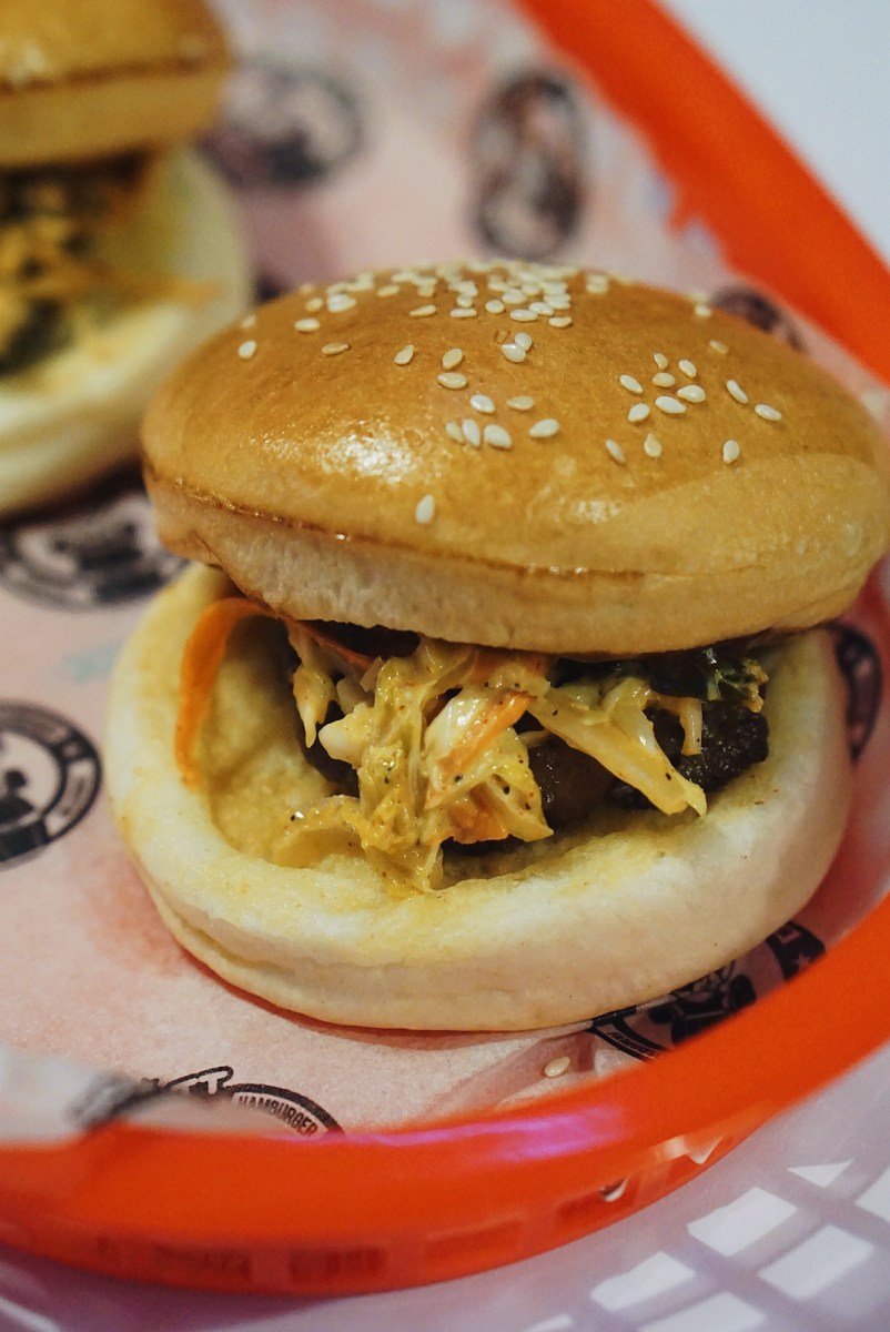 uptown-mall-burgers-and-wings-at-scott-burger-pnc