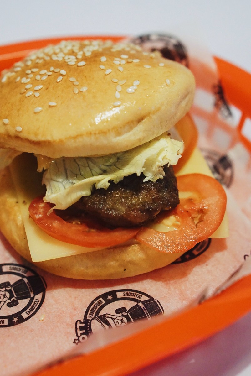 uptown-mall-burgers-and-wings-at-scott-burger-pnc