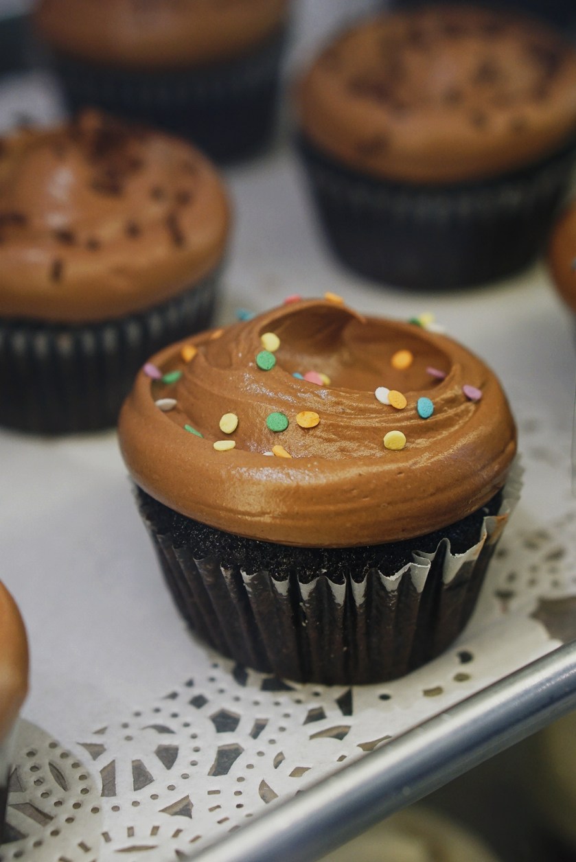 bgc-eats-sweet-treats-at-manilas-first-m-bakery