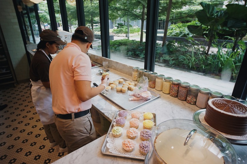 bgc-eats-sweet-treats-at-manilas-first-m-bakery