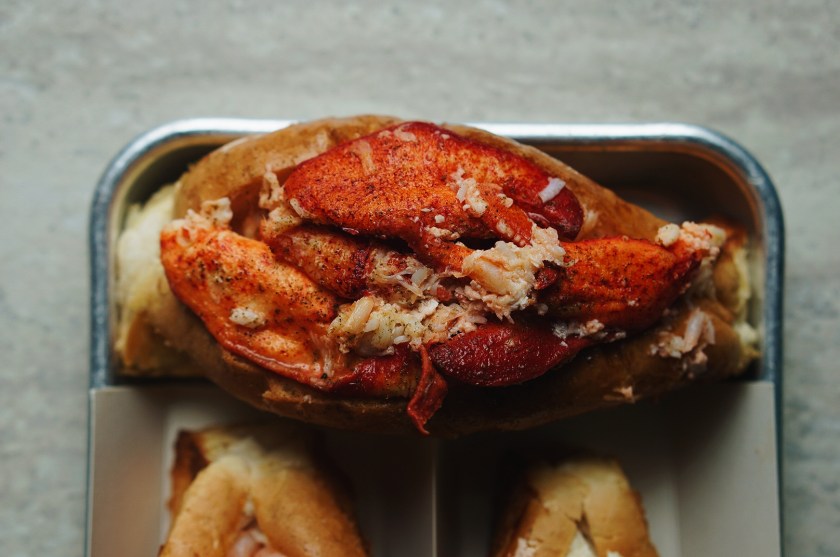 the-grid-food-market-lobster-roll-and-so-much-more-at-bun-appetit
