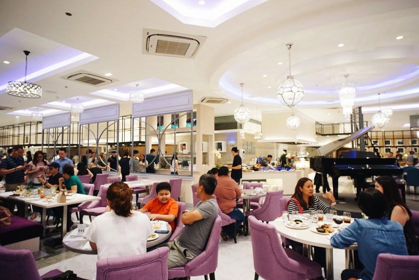 the-podium-luxury-buffet-at-niu-by-vikings