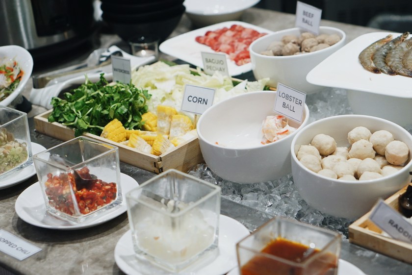 the-podium-luxury-buffet-at-niu-by-vikings