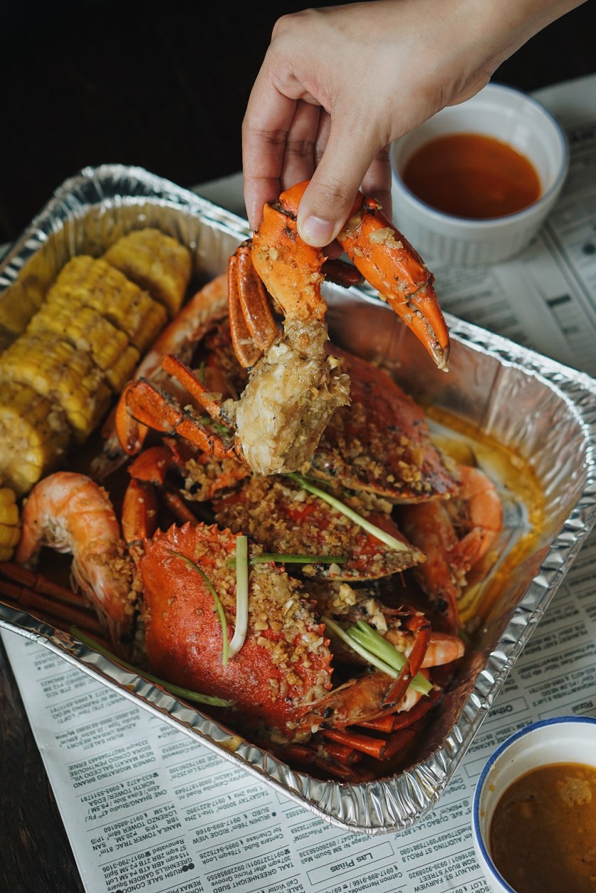 eats-for-delivery-seafood-trays-by-holy-crab