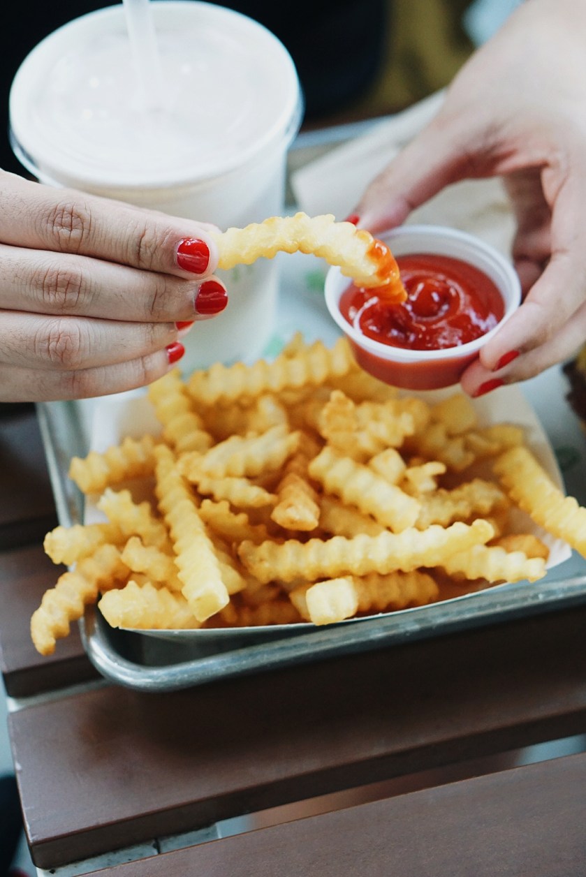 hong-kong-eats-shake-shack-ifc-mall