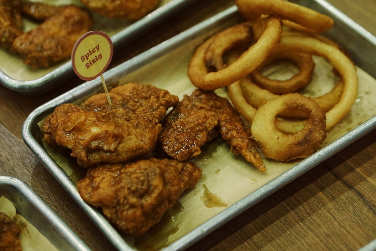 [Megamall EATS] Wings Galore at Wing&nbsp;Zone