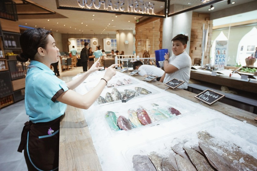 mckinley-hill-eats-paluto-all-you-can-at-isla-sugbu-seafood-city