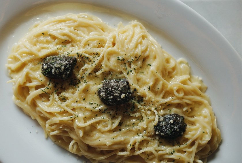 burgers-and-flatbreads-at-pound-x-flatterie-greenbelt-3