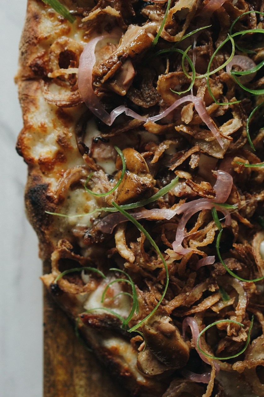 burgers-and-flatbreads-at-pound-x-flatterie-greenbelt-3