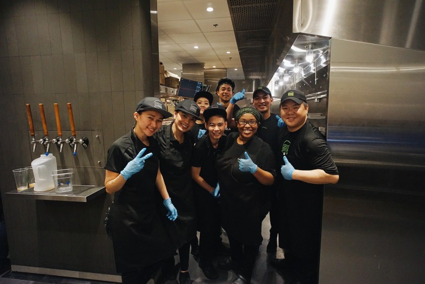 first-bite-of-shake-shack-philippines-central-square-bgc